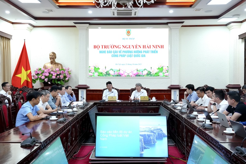 Phát triển Cổng Pháp luật quốc gia gắn với tích hợp định danh điện tử VNeID